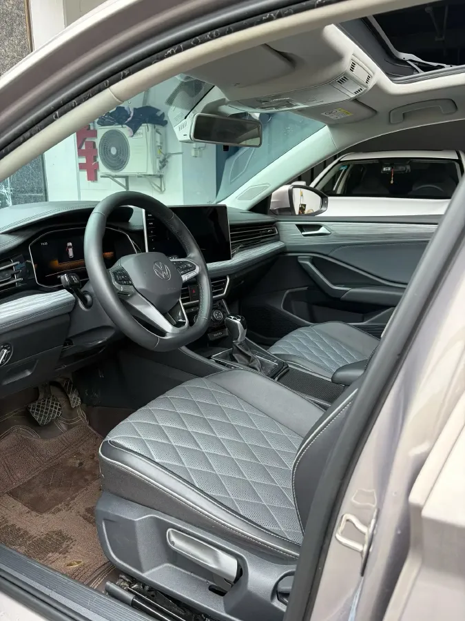 2023 Volkswagen Sagitar 1.5T 160HP L4 7DCT,autocango,china used car exporter,china ev exporter,chinese used car exporter,chinese used ev exporter