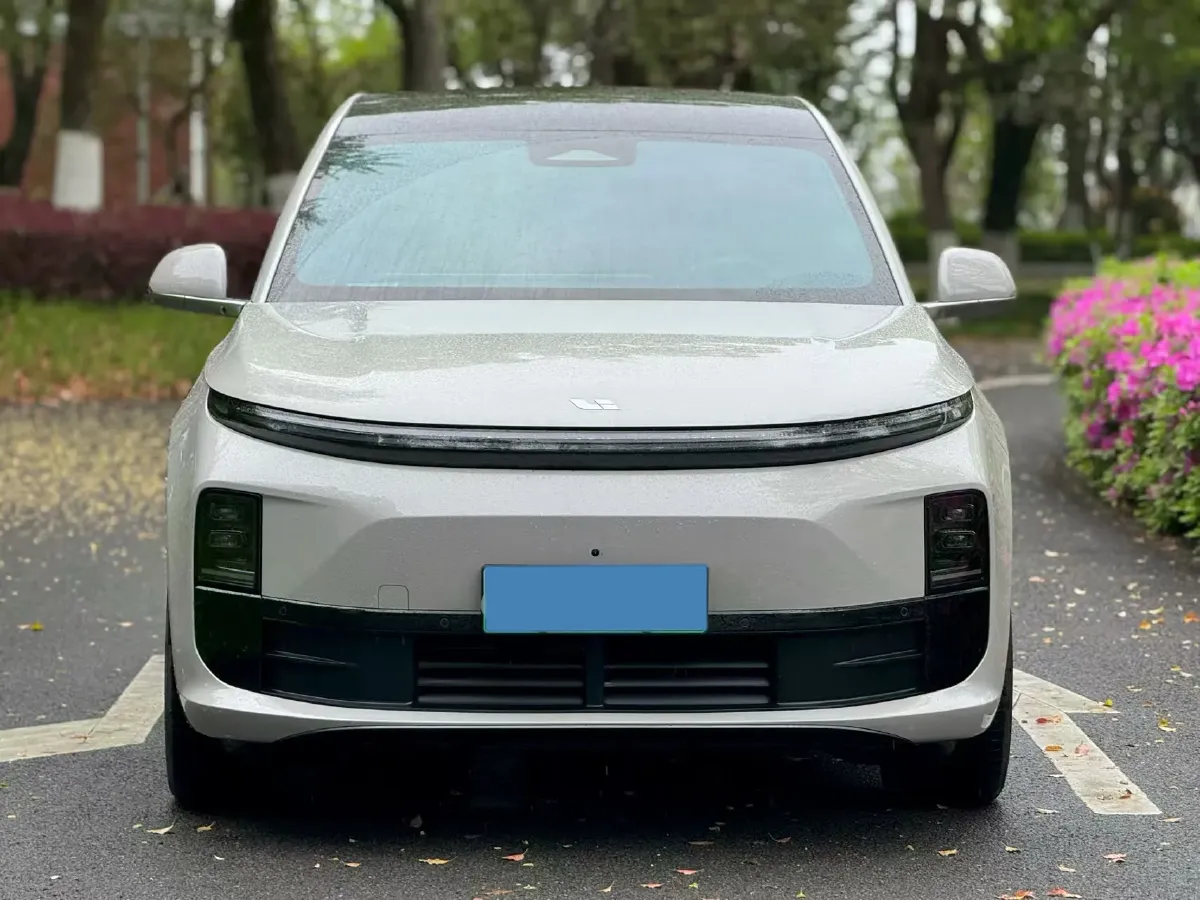 2024 Li L6 Range Extended 154HP L4 REEV 36.8KWH,autocango,china used car exporter,china ev exporter,chinese used car exporter,chinese used ev exporter