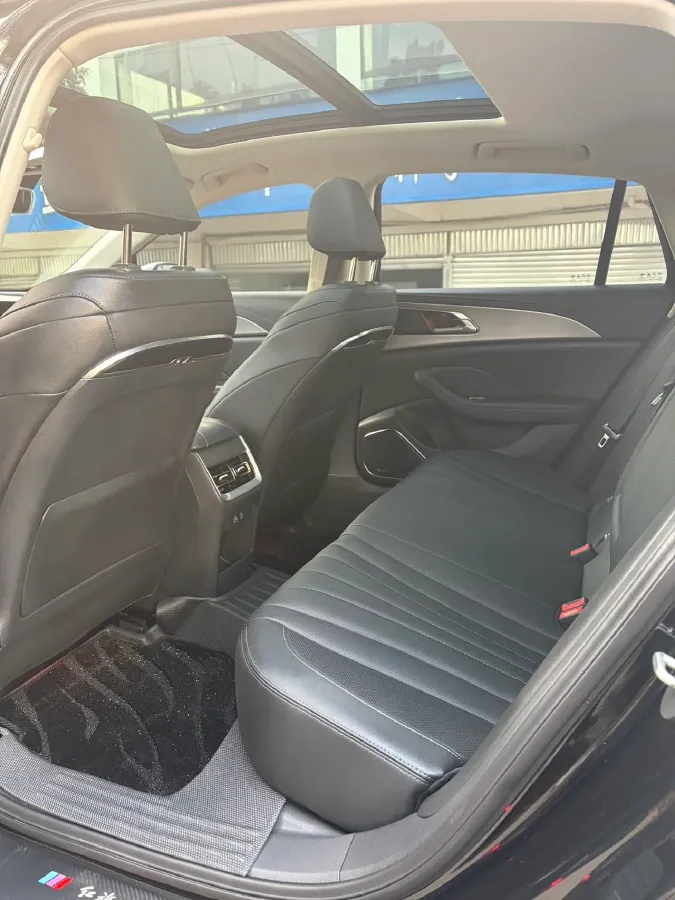 2023 HongQi H5 1.5T 169HP L4 7DCT,autocango,china used car exporter,china ev exporter,chinese used car exporter,chinese used ev exporter