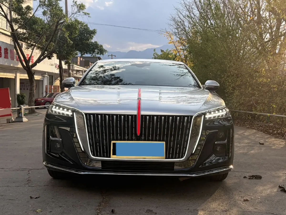 2023 HongQi H5 1.5T 169HP L4 7DCT,autocango,china used car exporter,china ev exporter,chinese used car exporter,chinese used ev exporter