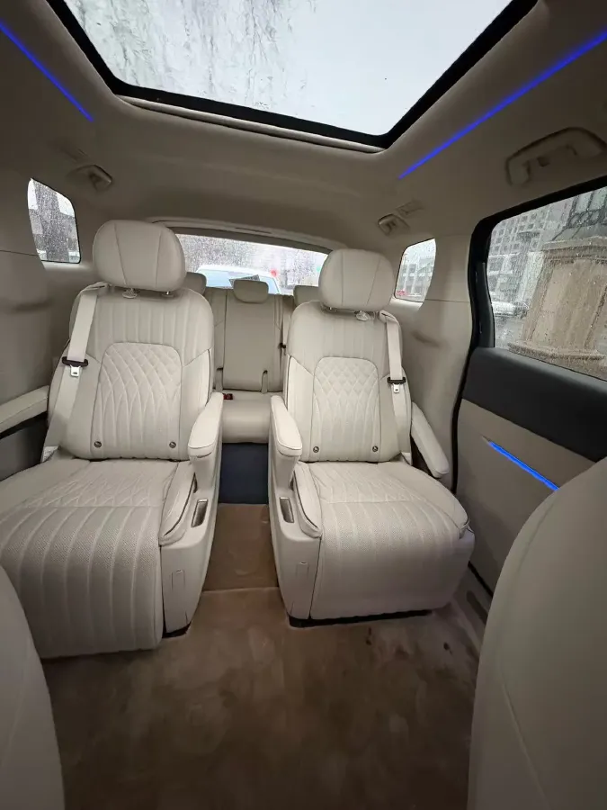 2022 Voyah Dream 1.5T 136HP L4 PHEV 25.57KWH,autocango,china used car exporter,china ev exporter,chinese used car exporter,chinese used ev exporter