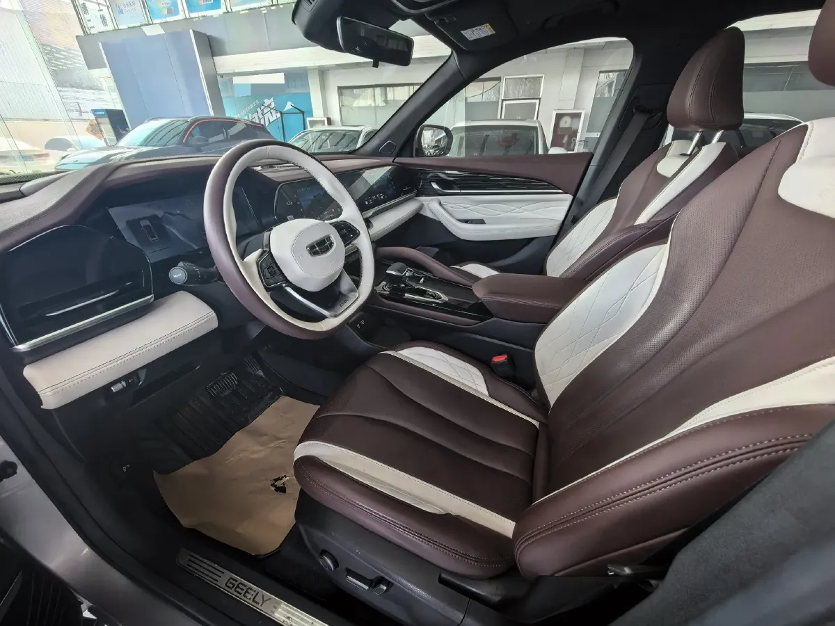 2021 Geely Monjaro 2.0T 218HP L4 7DCT,autocango,china used car exporter,china ev exporter,chinese used car exporter,chinese used ev exporter