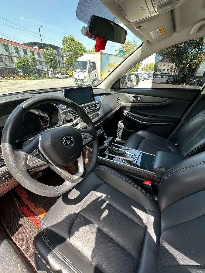 2021 ChangAn CS75 1.5T 178HP L4 7DCT,autocango,china used car exporter,china ev exporter,chinese used car exporter,chinese used ev exporter