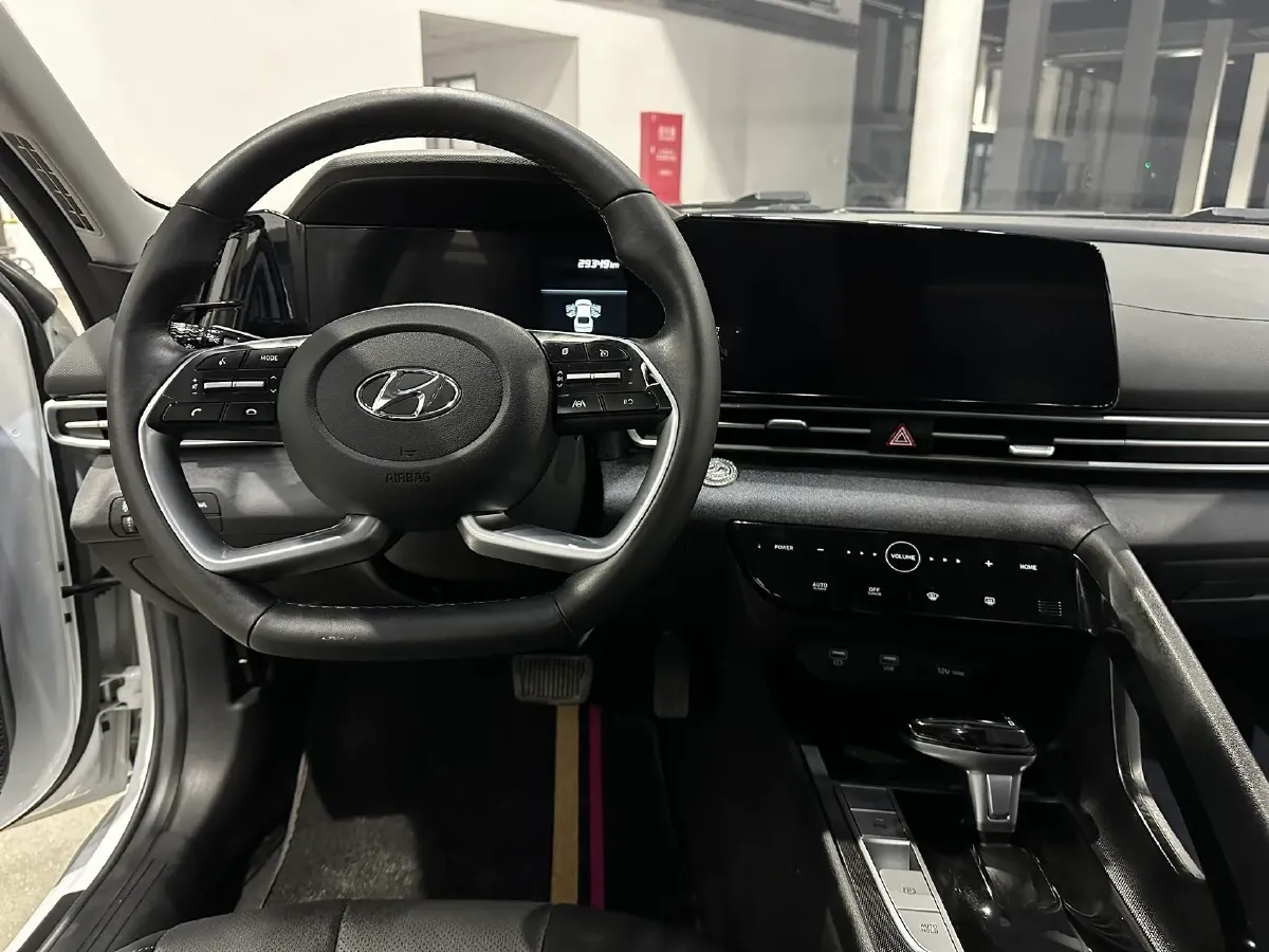 2021 Hyundai Elantra 1.5L 115HP L4 CVT,autocango,china used car exporter,china ev exporter,chinese used car exporter,chinese used ev exporter