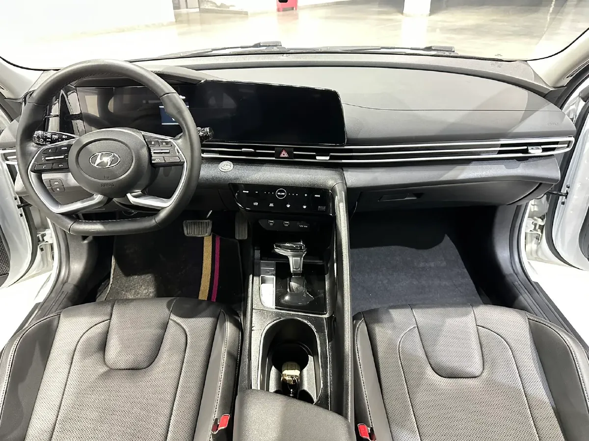 2021 Hyundai Elantra 1.5L 115HP L4 CVT,autocango,china used car exporter,china ev exporter,chinese used car exporter,chinese used ev exporter