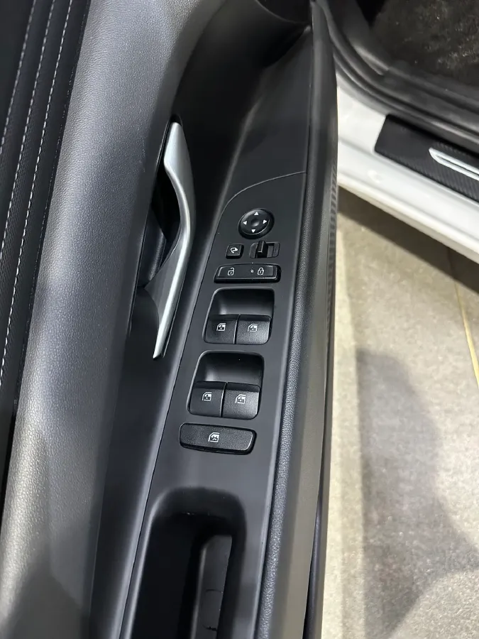 2021 Hyundai Elantra 1.5L 115HP L4 CVT,autocango,china used car exporter,china ev exporter,chinese used car exporter,chinese used ev exporter