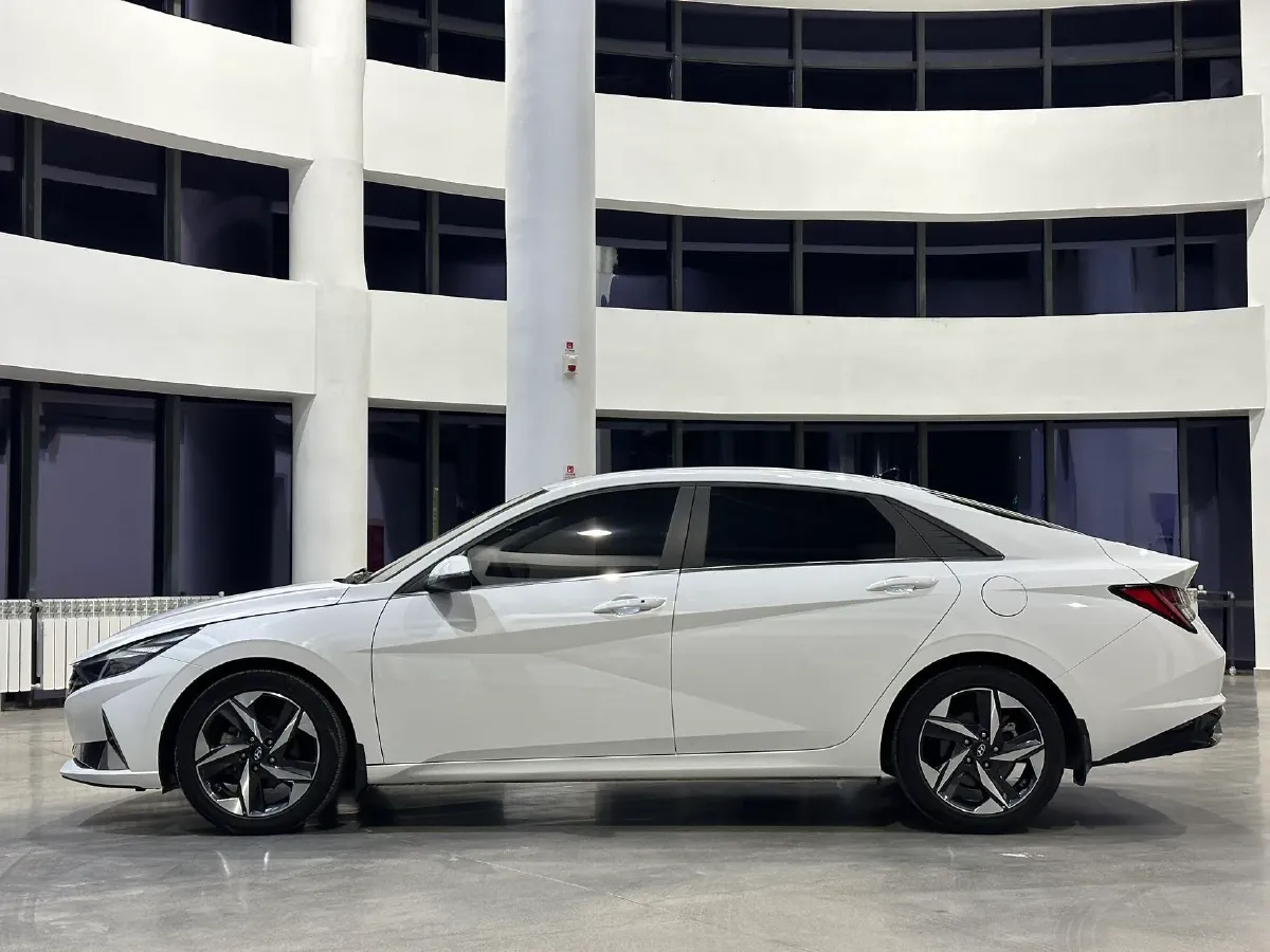 2021 Hyundai Elantra 1.5L 115HP L4 CVT,autocango,china used car exporter,china ev exporter,chinese used car exporter,chinese used ev exporter