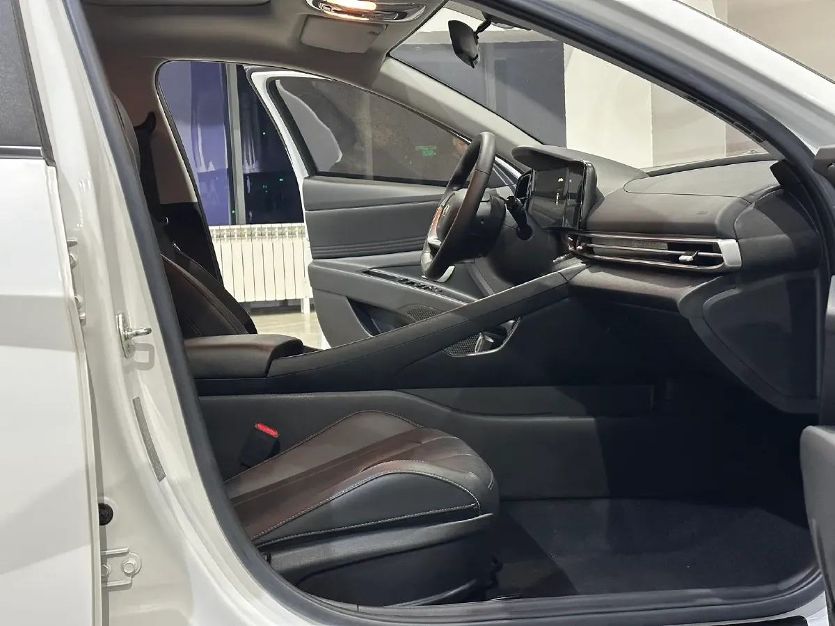 2021 Hyundai Elantra 1.5L 115HP L4 CVT,autocango,china used car exporter,china ev exporter,chinese used car exporter,chinese used ev exporter