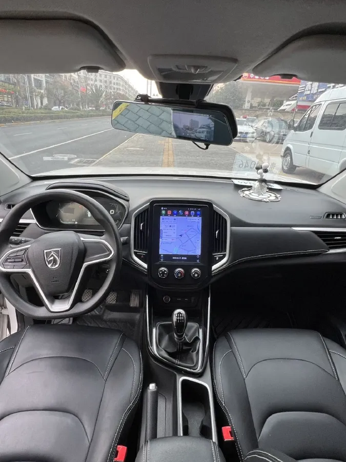 2020 BaoJun 530 1.5T 147HP L4 6MT,autocango,china used car exporter,china ev exporter,chinese used car exporter,chinese used ev exporter