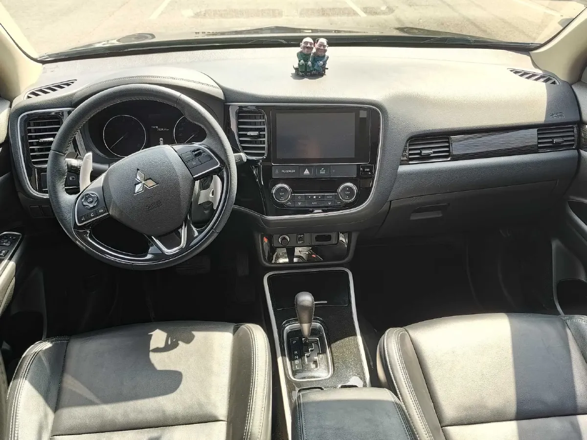 2019 Mitsubishi Outlander 2.4L 192HP L4 CVT,autocango,china used car exporter,china ev exporter,chinese used car exporter,chinese used ev exporter