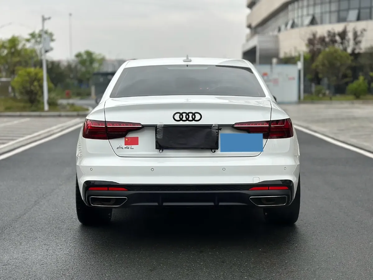 2020 Audi A4L 2.0T 190HP L4 7DCT,autocango,china used car exporter,china ev exporter,chinese used car exporter,chinese used ev exporter