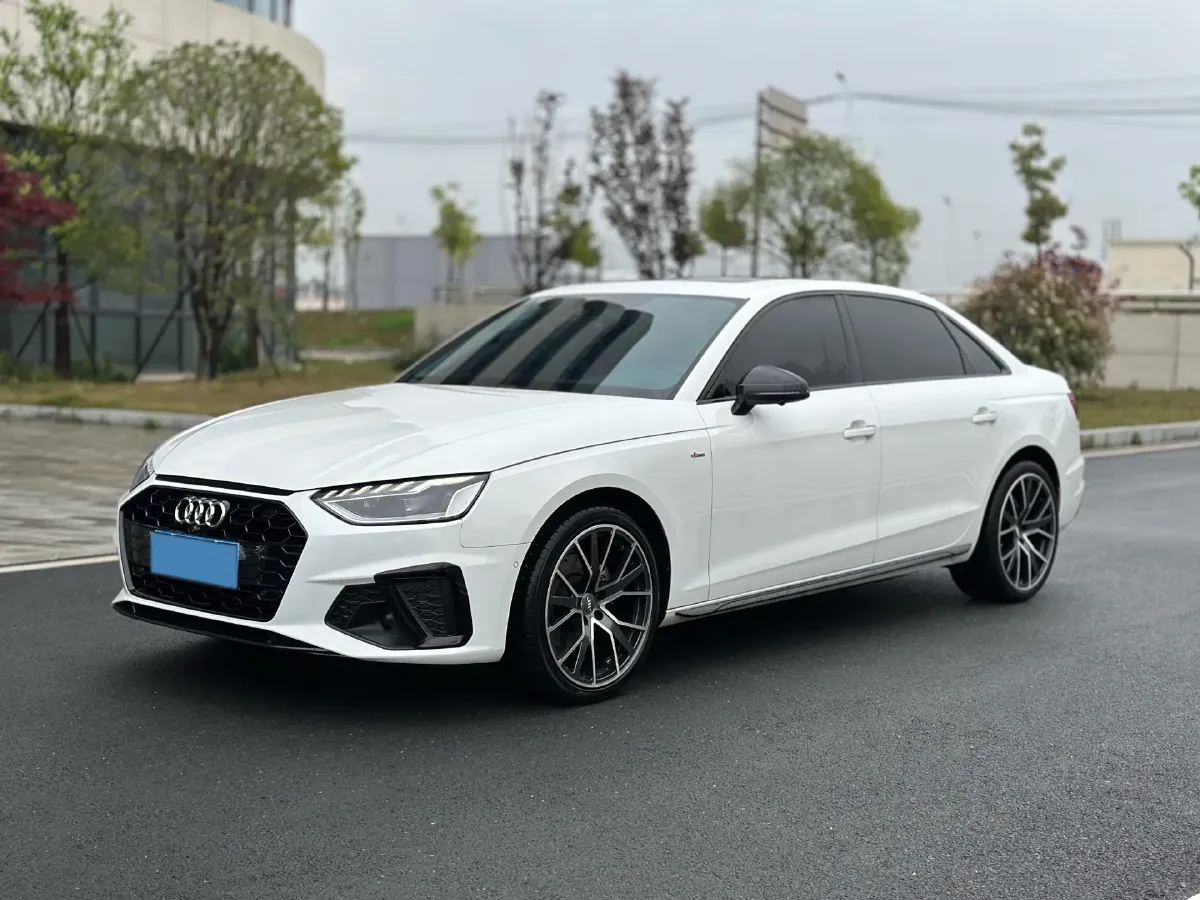 2020 Audi A4L 2.0T 190HP L4 7DCT,autocango,china used car exporter,china ev exporter,chinese used car exporter,chinese used ev exporter