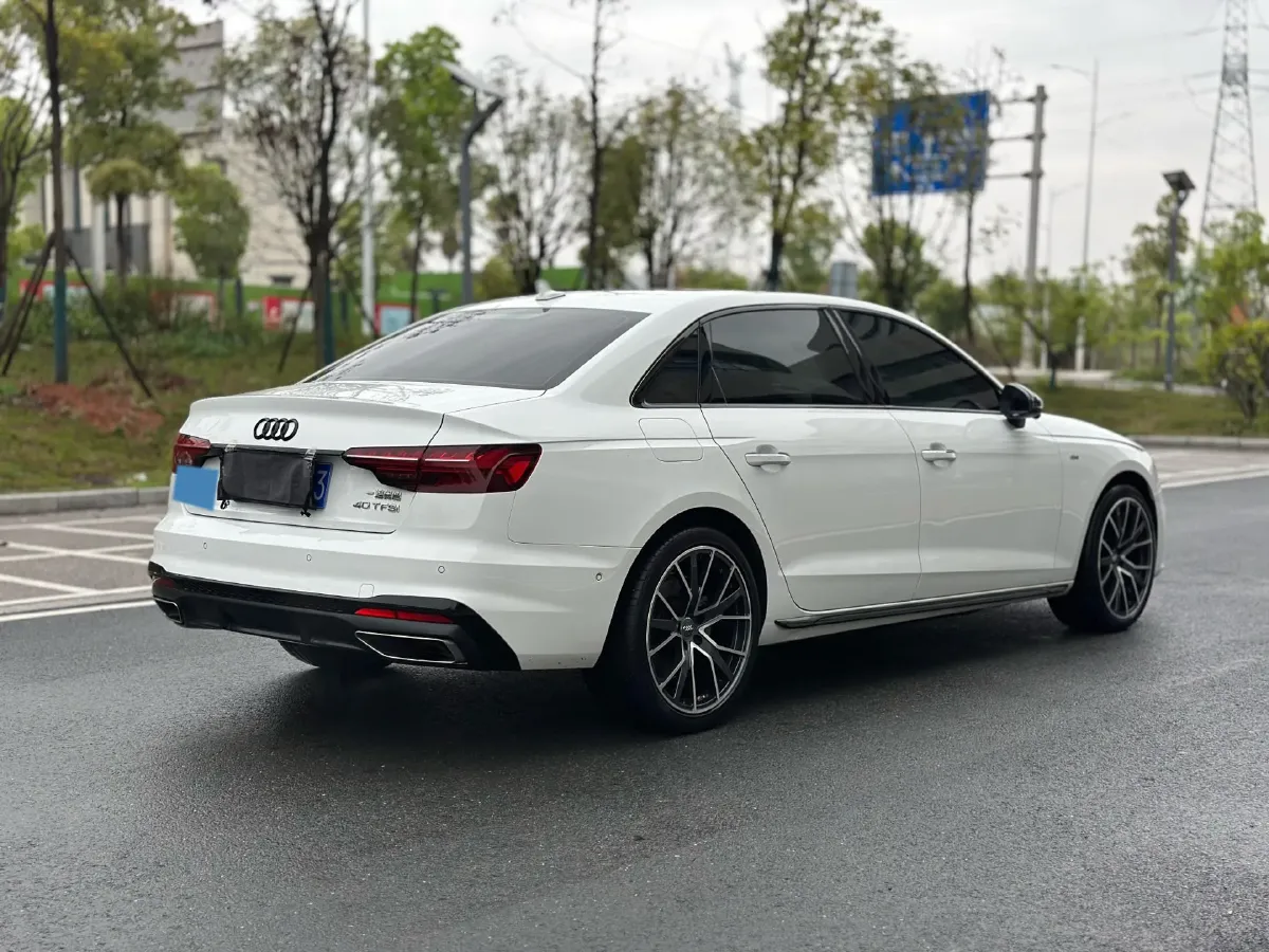 2020 Audi A4L 2.0T 190HP L4 7DCT,autocango,china used car exporter,china ev exporter,chinese used car exporter,chinese used ev exporter