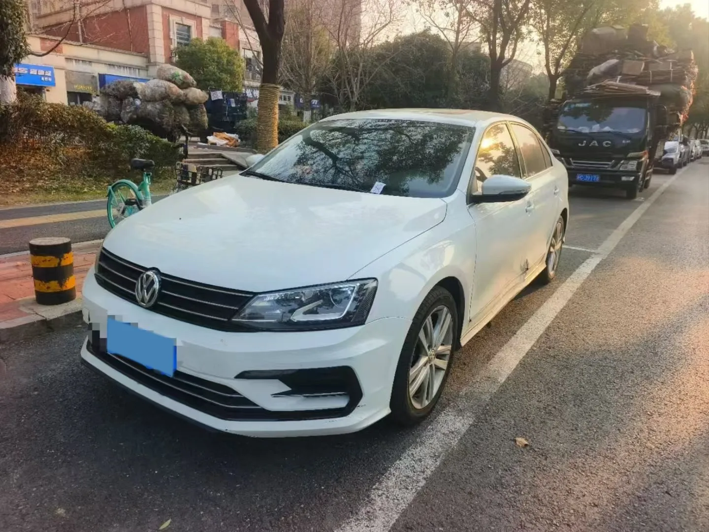 2018 Volkswagen Sagitar 1.4T 150HP L4 7DCT