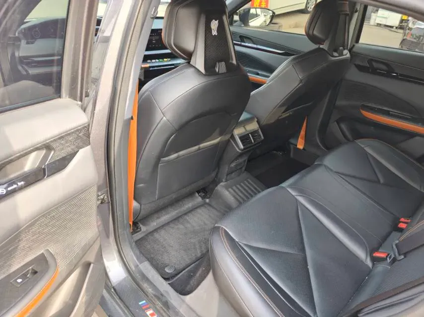 2022 ChangAn UNI-V 1.5T 188HP L4 7DCT,autocango,china used car exporter,china ev exporter,chinese used car exporter,chinese used ev exporter