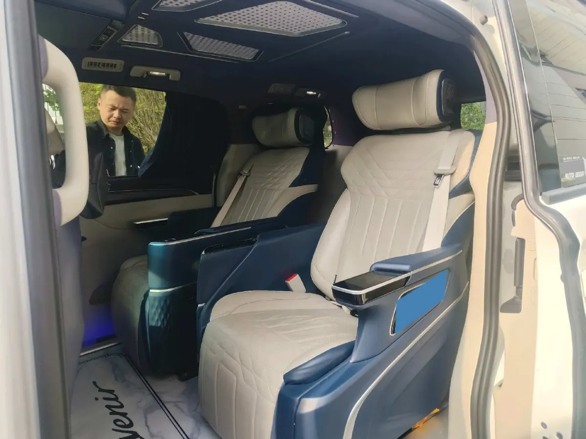 2023 Buick GL8 2.0T 237HP L4 9AT,autocango,china used car exporter,china ev exporter,chinese used car exporter,chinese used ev exporter