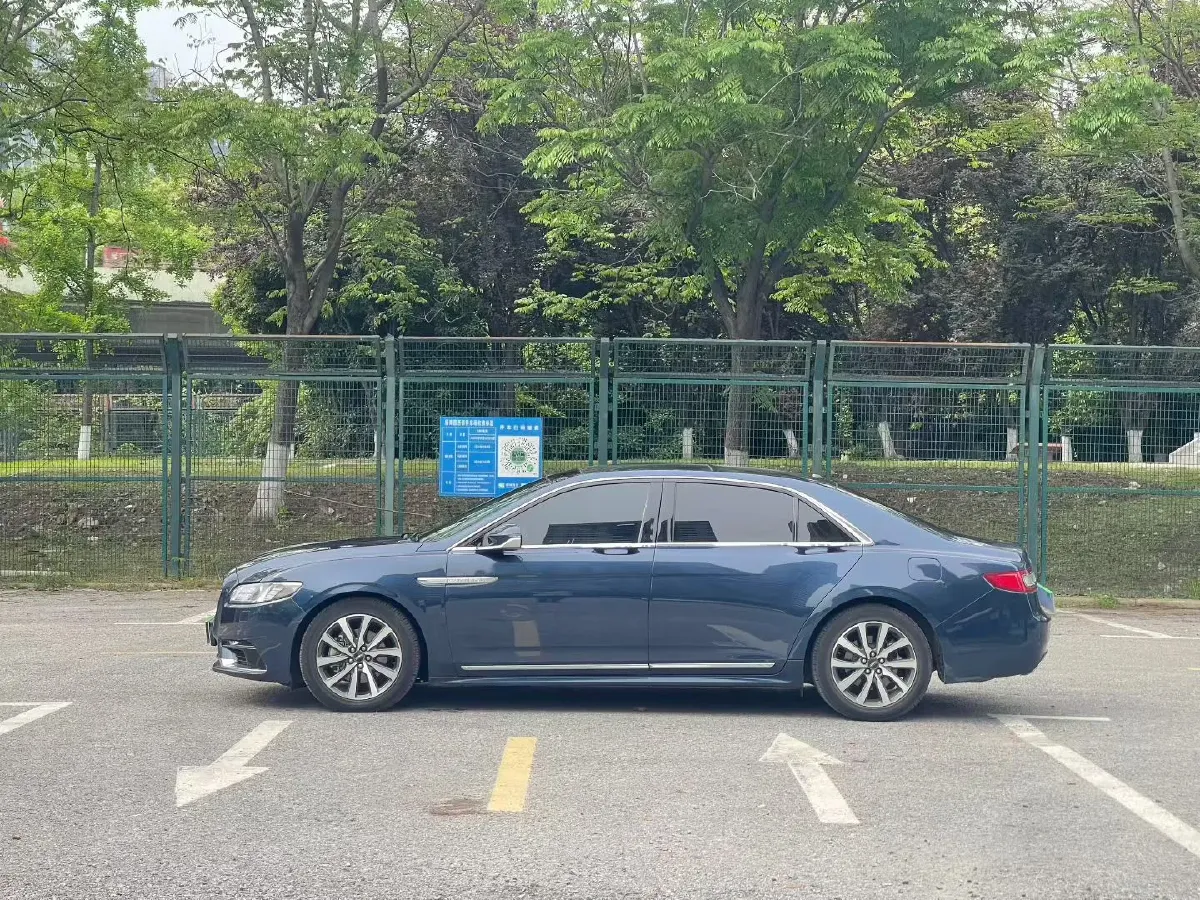2017 Lincoln Continental 2.0T 261HP L4 6AT,autocango,china used car exporter,china ev exporter,chinese used car exporter,chinese used ev exporter