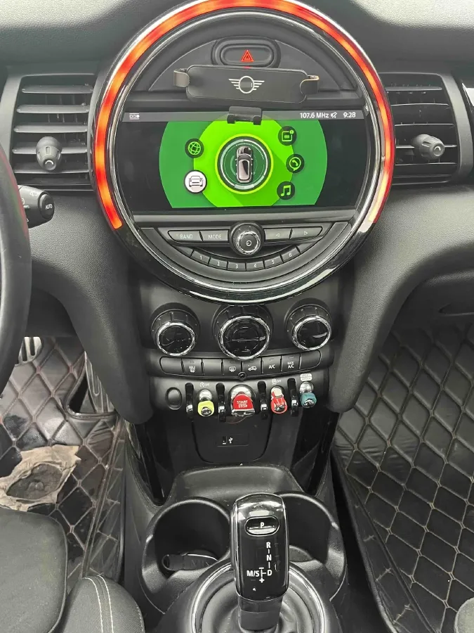 2019 MINI MINI 1.5T 136HP L3 7DCT,autocango,china used car exporter,china ev exporter,chinese used car exporter,chinese used ev exporter