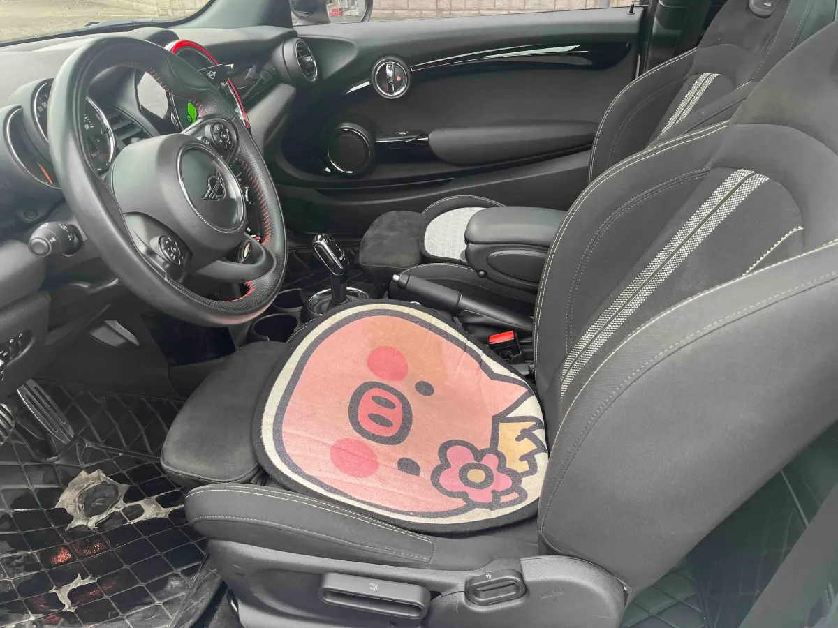 2019 MINI MINI 1.5T 136HP L3 7DCT,autocango,china used car exporter,china ev exporter,chinese used car exporter,chinese used ev exporter