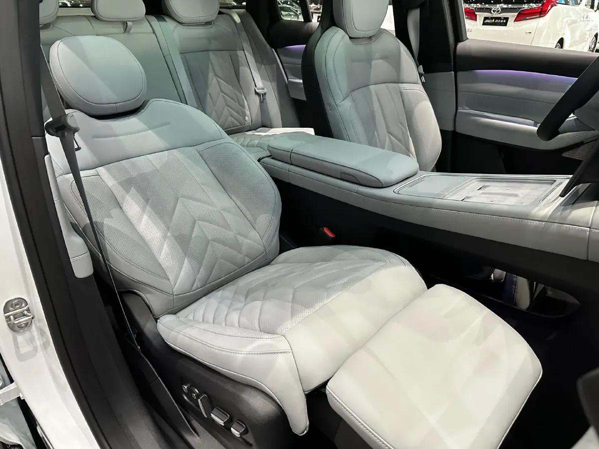 2026 BMW i3 BEV,autocango,china used car exporter,china ev exporter,chinese used car exporter,chinese used ev exporter