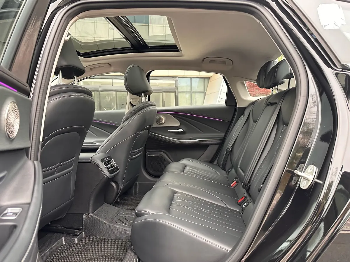 2025 Chery Arrizo 8 1.6T 197HP L4 7DCT,autocango,china used car exporter,china ev exporter,chinese used car exporter,chinese used ev exporter