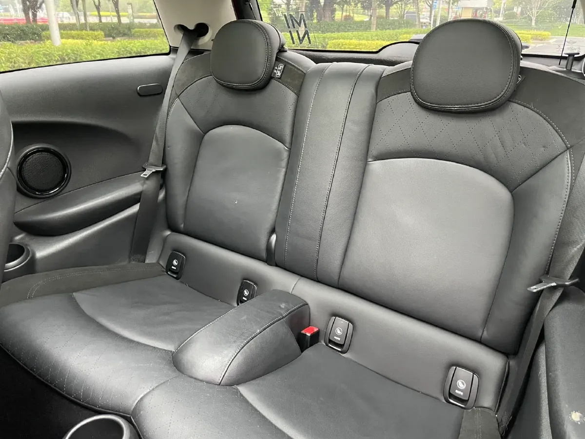 2019 MINI MINI 1.5T 136HP L3 7DCT,autocango,china used car exporter,china ev exporter,chinese used car exporter,chinese used ev exporter