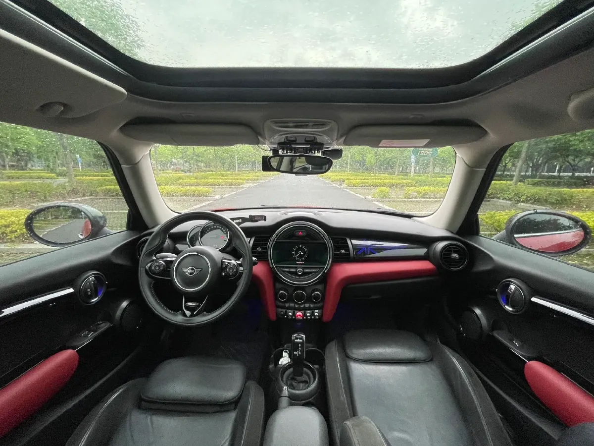 2019 MINI MINI 1.5T 136HP L3 7DCT,autocango,china used car exporter,china ev exporter,chinese used car exporter,chinese used ev exporter