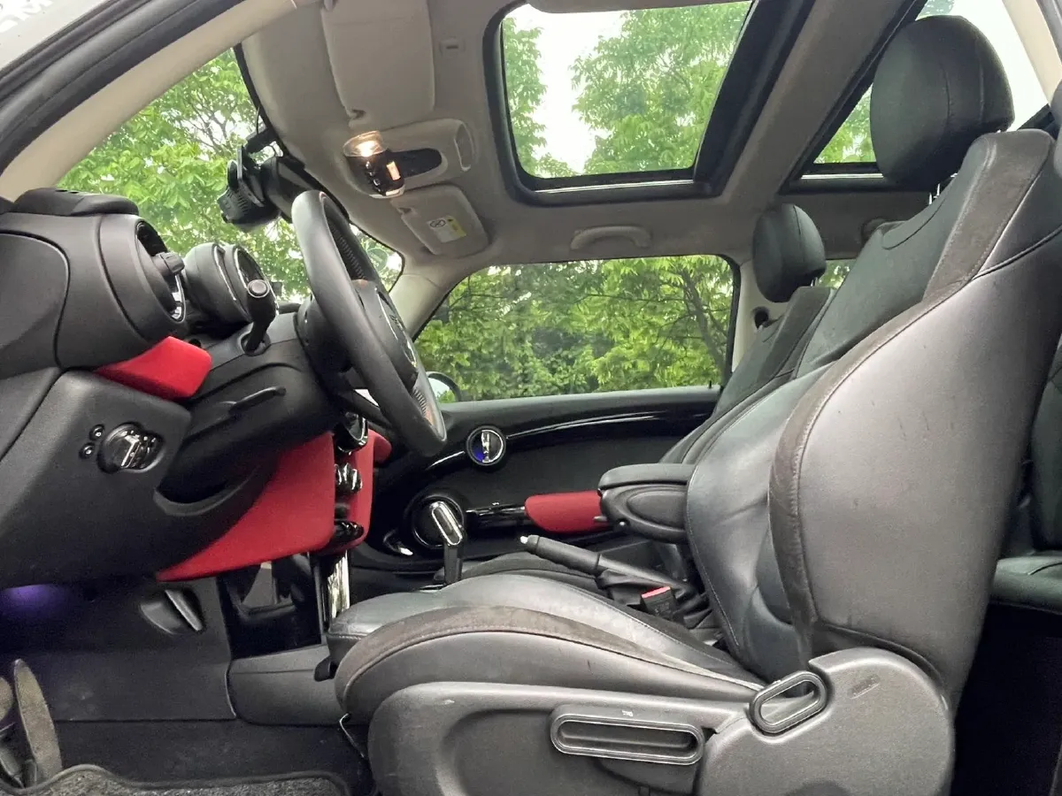 2019 MINI MINI 1.5T 136HP L3 7DCT,autocango,china used car exporter,china ev exporter,chinese used car exporter,chinese used ev exporter