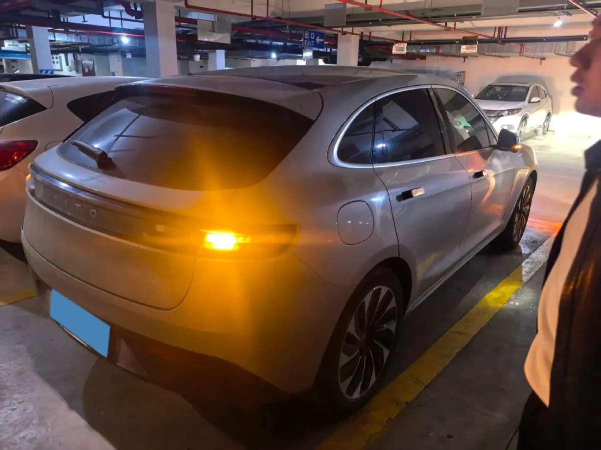 2022 Isuzu Mu-X 2.0T 220HP L4 8AT,autocango,china used car exporter,china ev exporter,chinese used car exporter,chinese used ev exporter