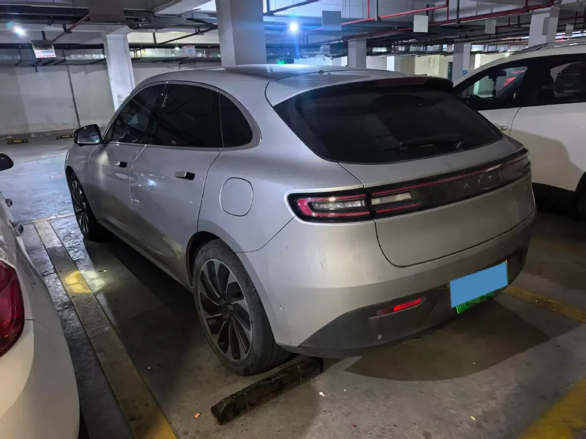 2022 Isuzu Mu-X 2.0T 220HP L4 8AT,autocango,china used car exporter,china ev exporter,chinese used car exporter,chinese used ev exporter