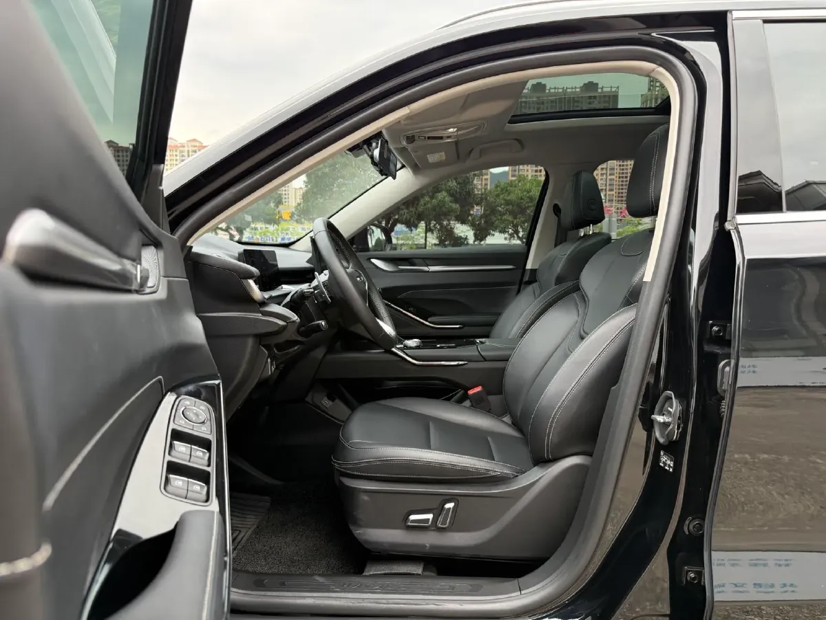 2022 Haval H6 1.5T 184HP L4 7DCT,autocango,china used car exporter,china ev exporter,chinese used car exporter,chinese used ev exporter