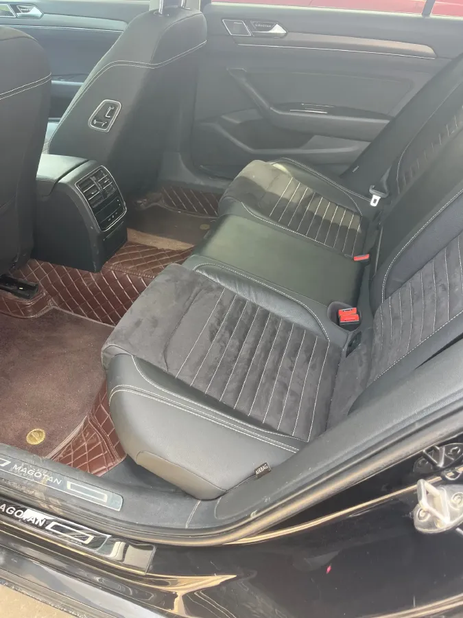 2020 Volkswagen Magotan 2.0T 220HP L4 7DCT,autocango,china used car exporter,china ev exporter,chinese used car exporter,chinese used ev exporter