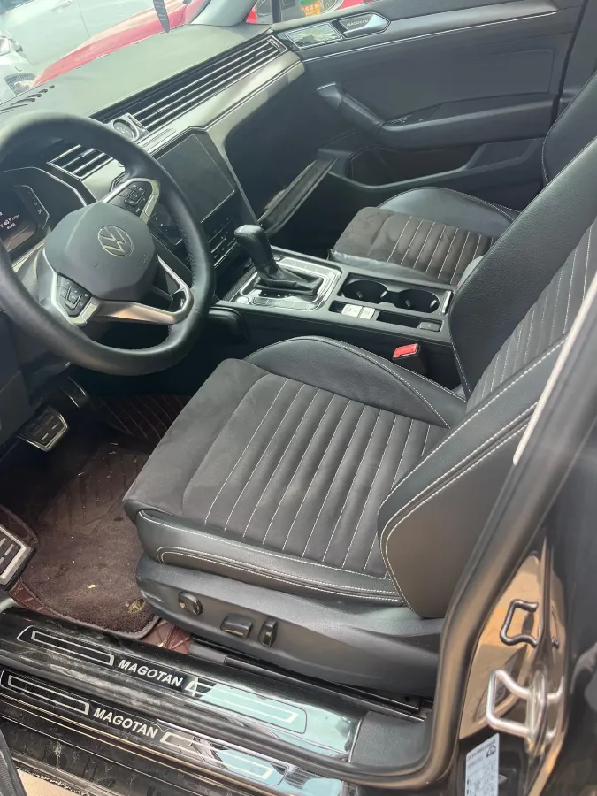2020 Volkswagen Magotan 2.0T 220HP L4 7DCT,autocango,china used car exporter,china ev exporter,chinese used car exporter,chinese used ev exporter