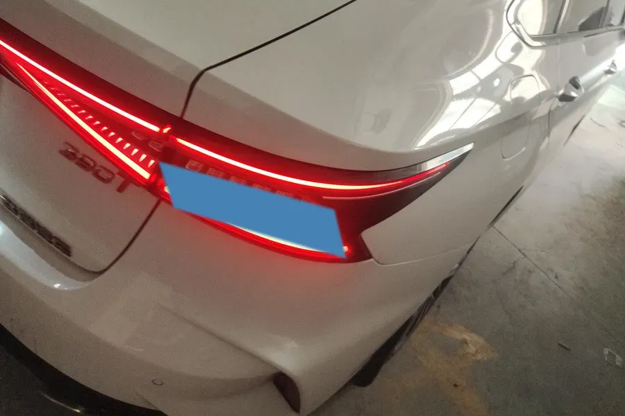 2023 Chery Arrizo 8 2.0T 254HP L4 7DCT,autocango,china used car exporter,china ev exporter,chinese used car exporter,chinese used ev exporter