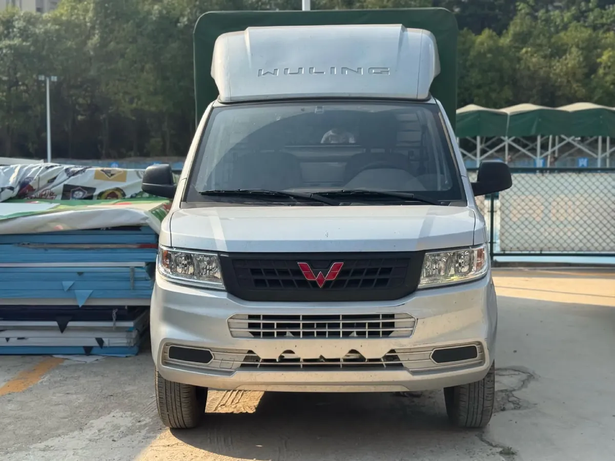 2023 WuLing RongGuang New Truck 2.0L 136HP L4 5MT,autocango,china used car exporter,china ev exporter,chinese used car exporter,chinese used ev exporter