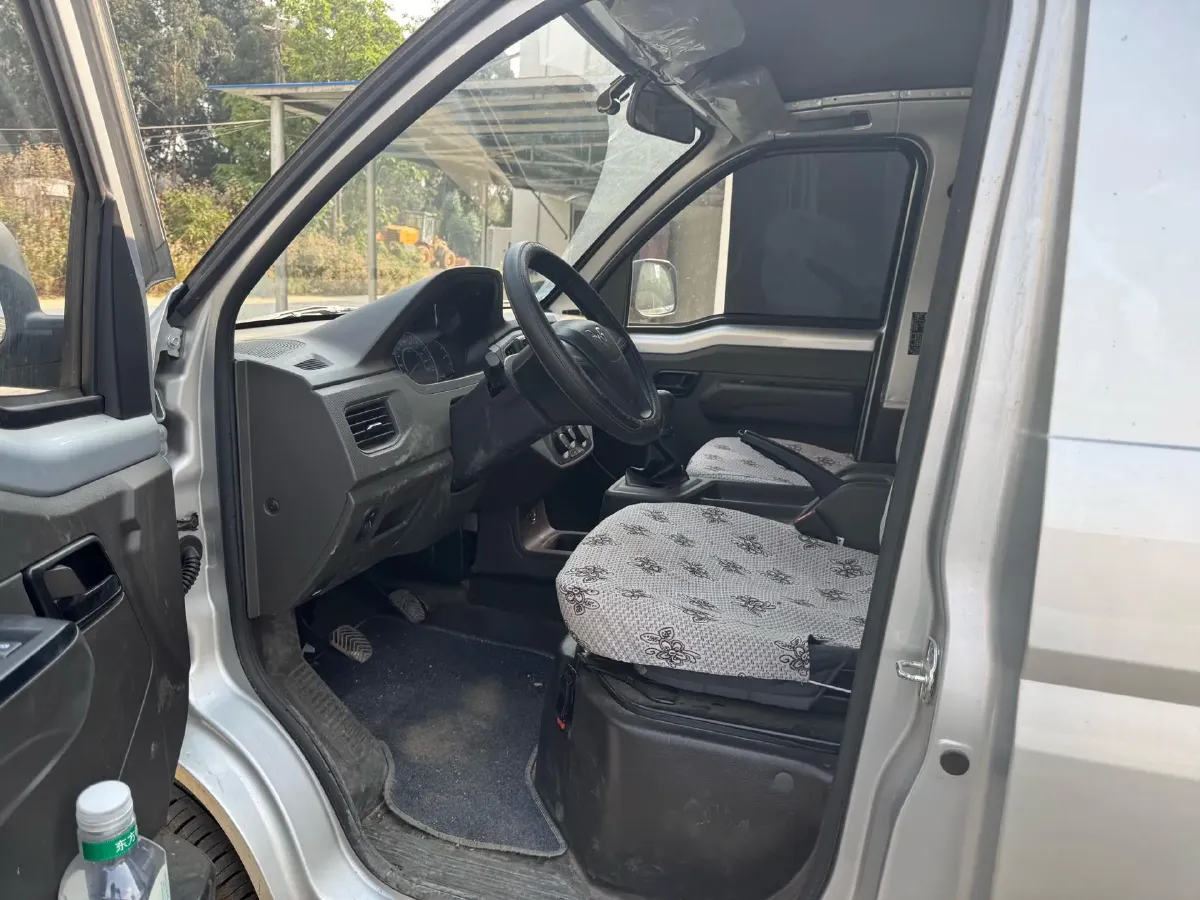 2023 WuLing RongGuang New Truck 2.0L 136HP L4 5MT,autocango,china used car exporter,china ev exporter,chinese used car exporter,chinese used ev exporter