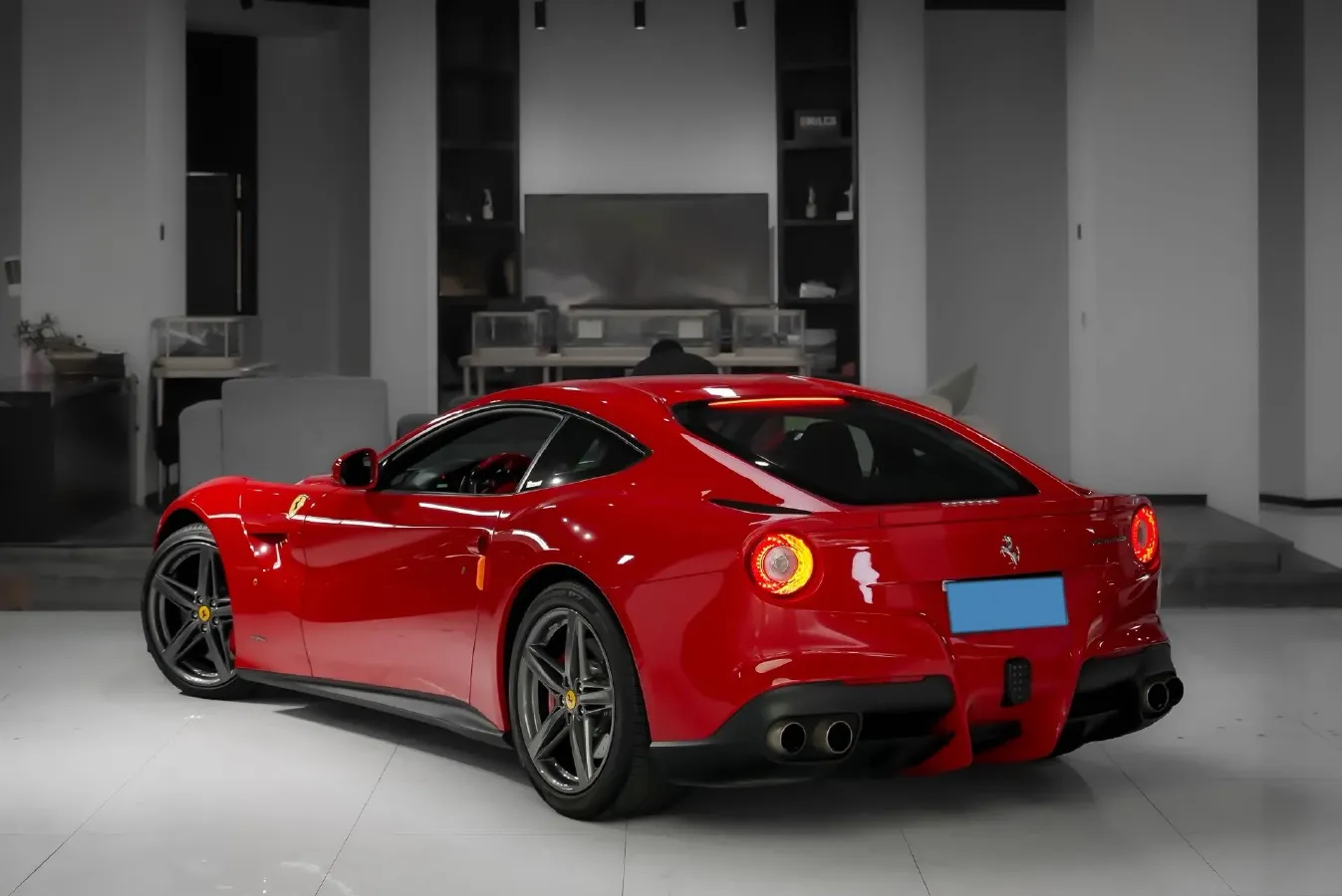 2013 Ferrari F12 berlinetta 6.3L 741HP V12 7DCT,autocango,china used car exporter,china ev exporter,chinese used car exporter,chinese used ev exporter