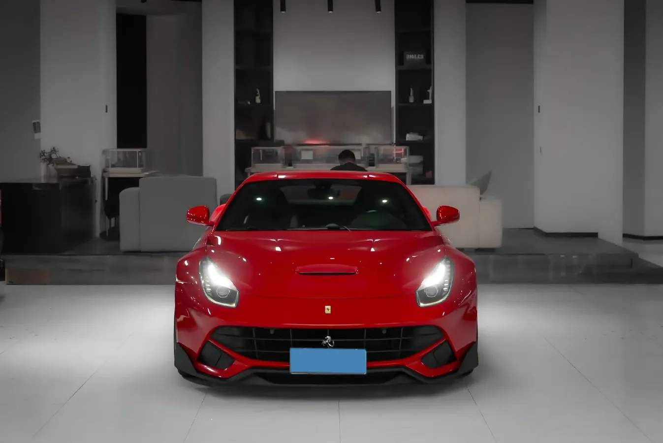 2013 Ferrari F12 berlinetta 6.3L 741HP V12 7DCT,autocango,china used car exporter,china ev exporter,chinese used car exporter,chinese used ev exporter