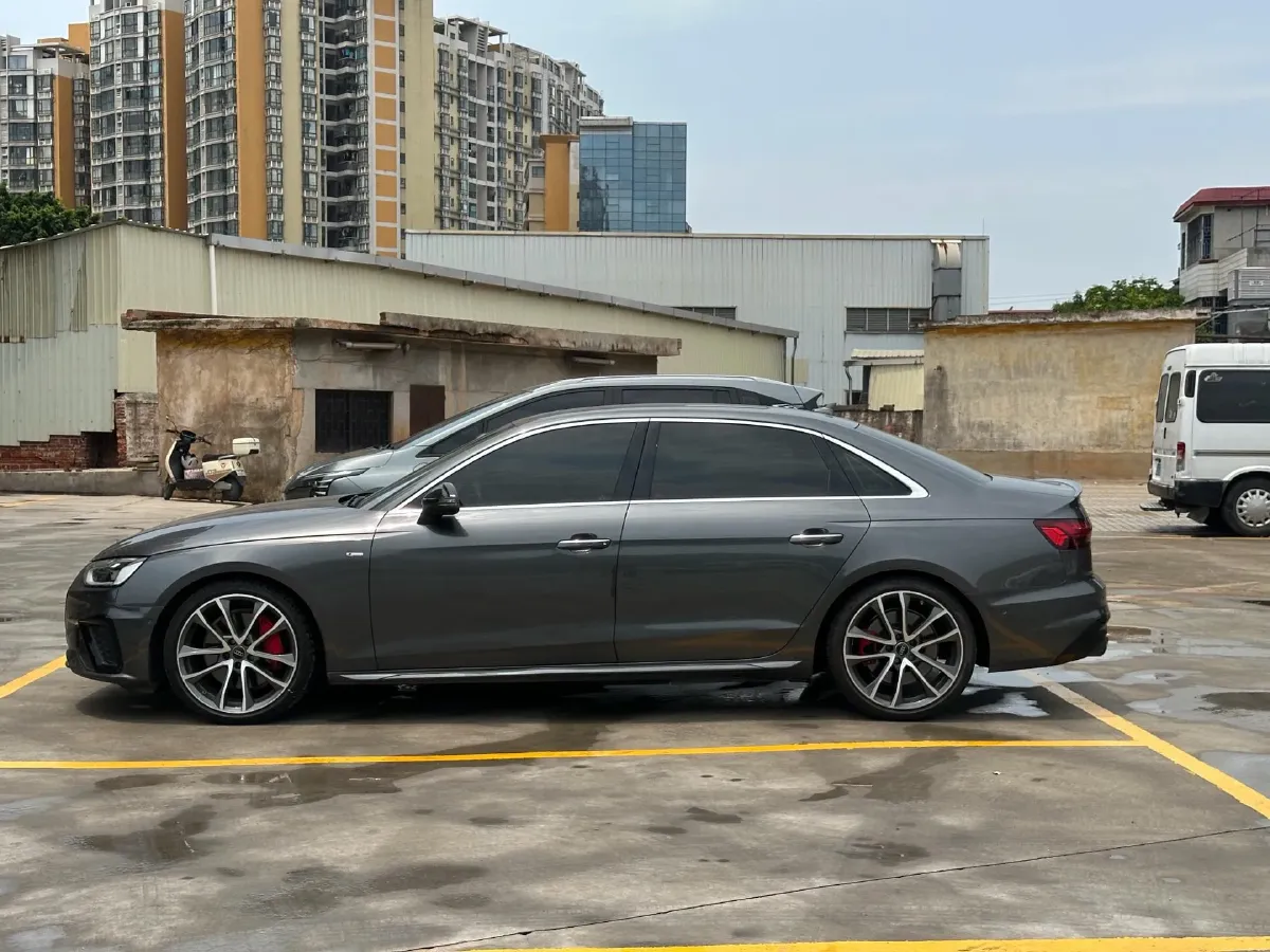 2020 Audi A4L 2.0T 252HP L4 7DCT,autocango,china used car exporter,china ev exporter,chinese used car exporter,chinese used ev exporter