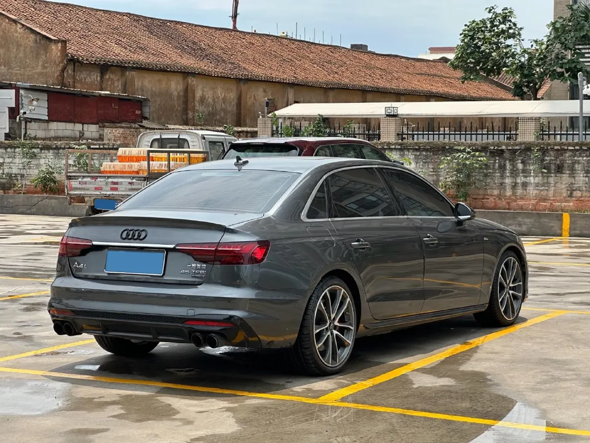 2020 Audi A4L 2.0T 252HP L4 7DCT,autocango,china used car exporter,china ev exporter,chinese used car exporter,chinese used ev exporter