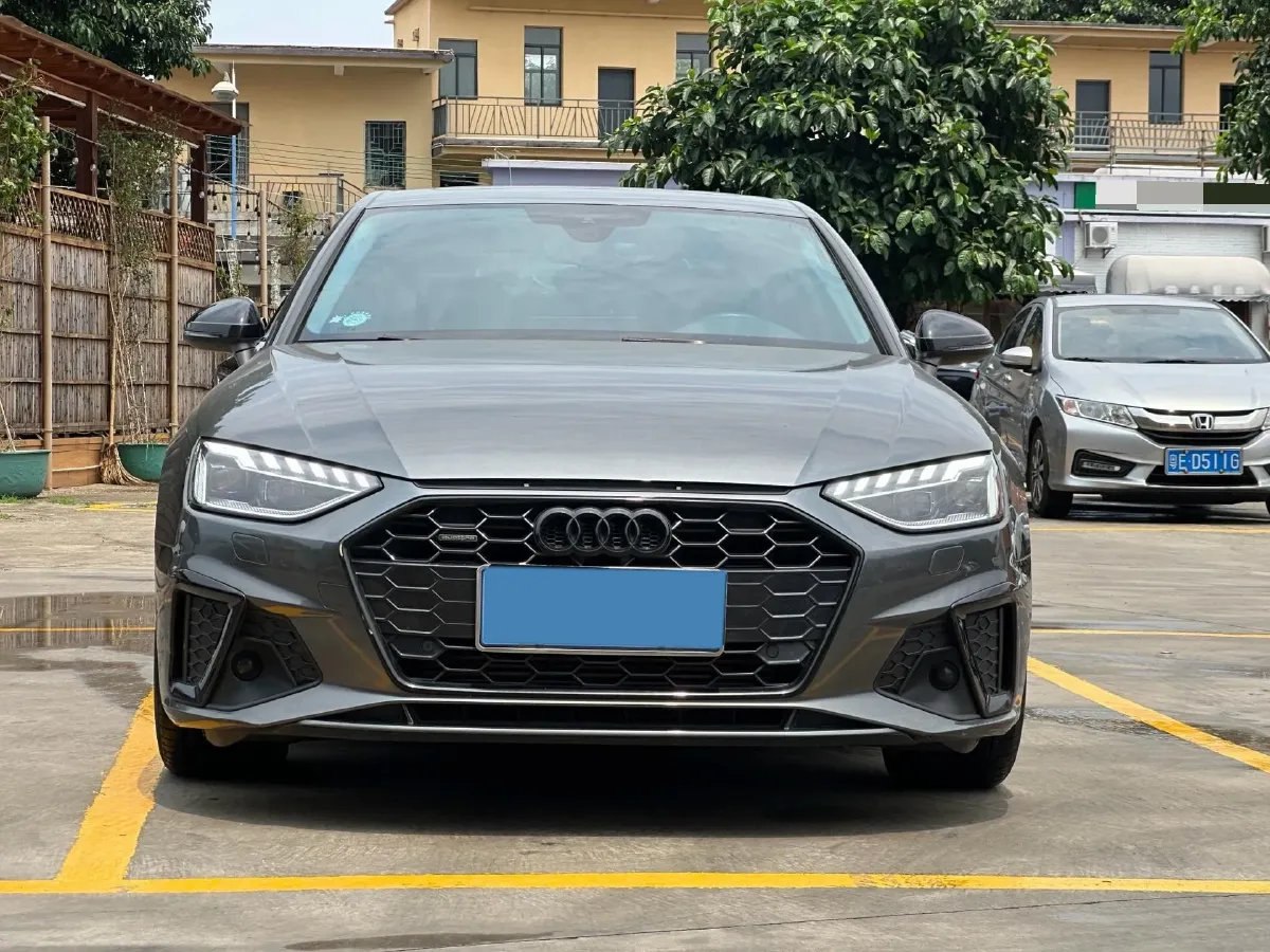 2020 Audi A4L 2.0T 252HP L4 7DCT,autocango,china used car exporter,china ev exporter,chinese used car exporter,chinese used ev exporter