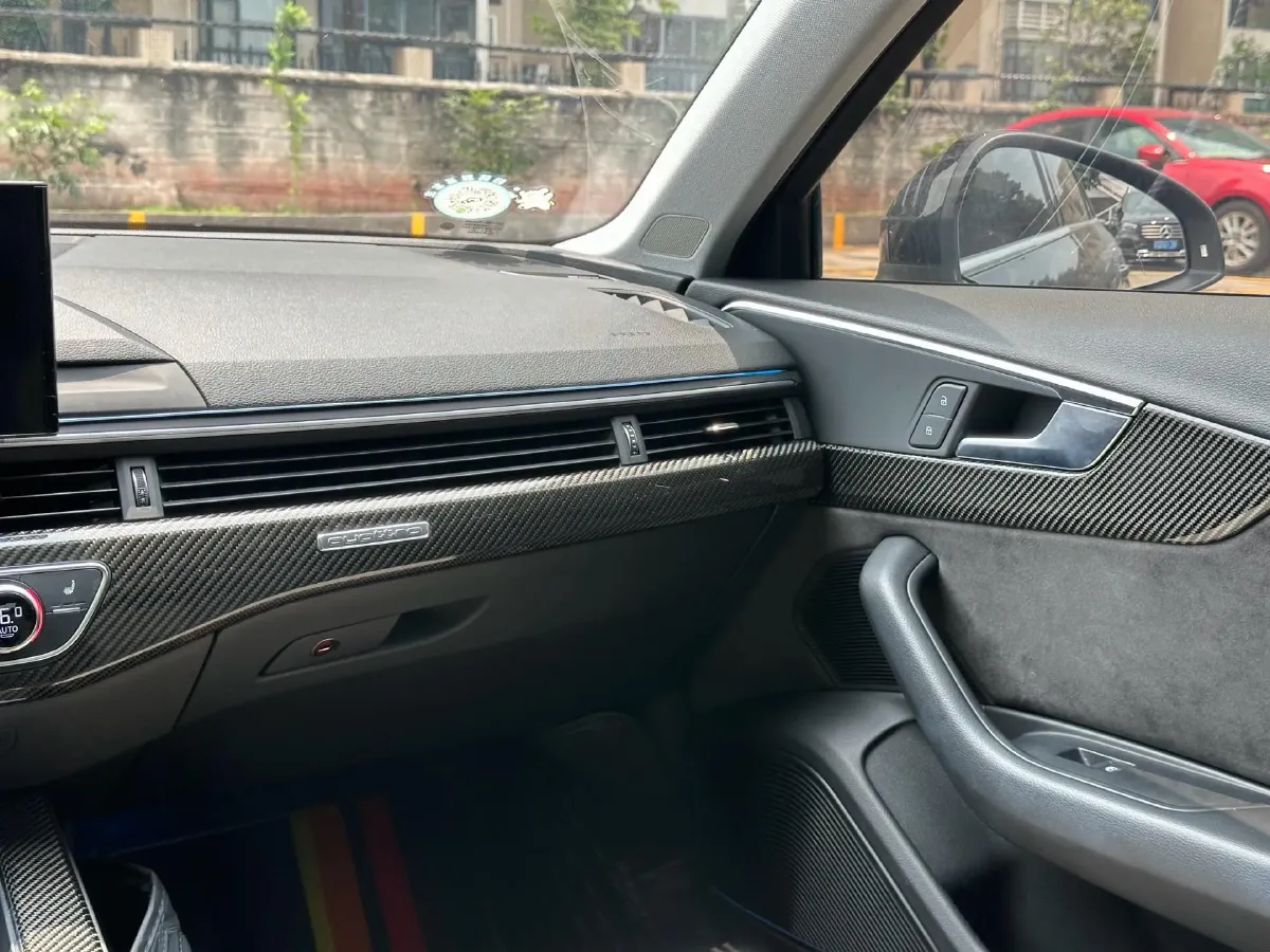 2020 Audi A4L 2.0T 252HP L4 7DCT,autocango,china used car exporter,china ev exporter,chinese used car exporter,chinese used ev exporter