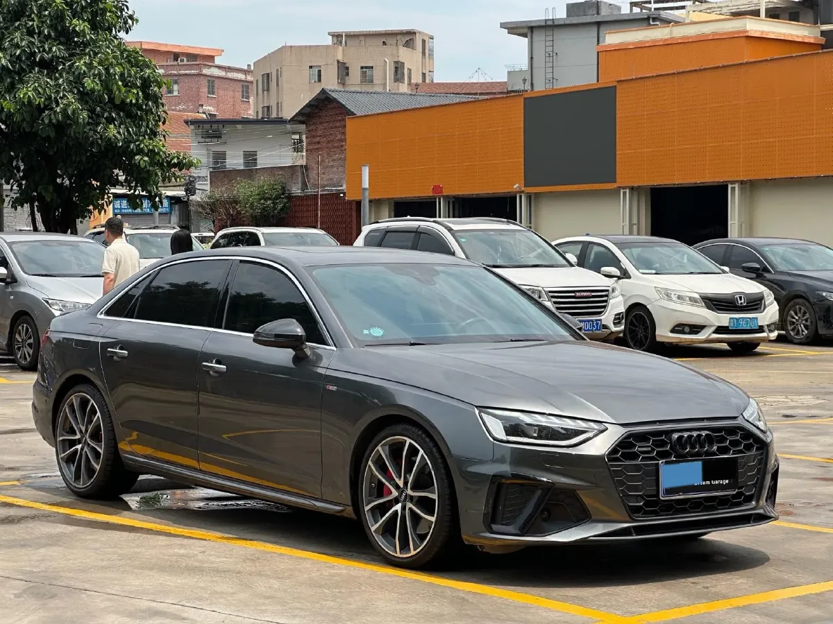 2020 Audi A4L 2.0T 252HP L4 7DCT,autocango,china used car exporter,china ev exporter,chinese used car exporter,chinese used ev exporter