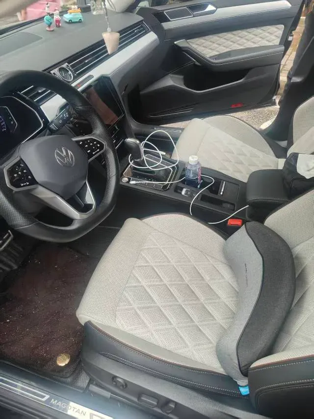 2023 Volkswagen Magotan 2.0T 186HP L4 7DCT,autocango,china used car exporter,china ev exporter,chinese used car exporter,chinese used ev exporter