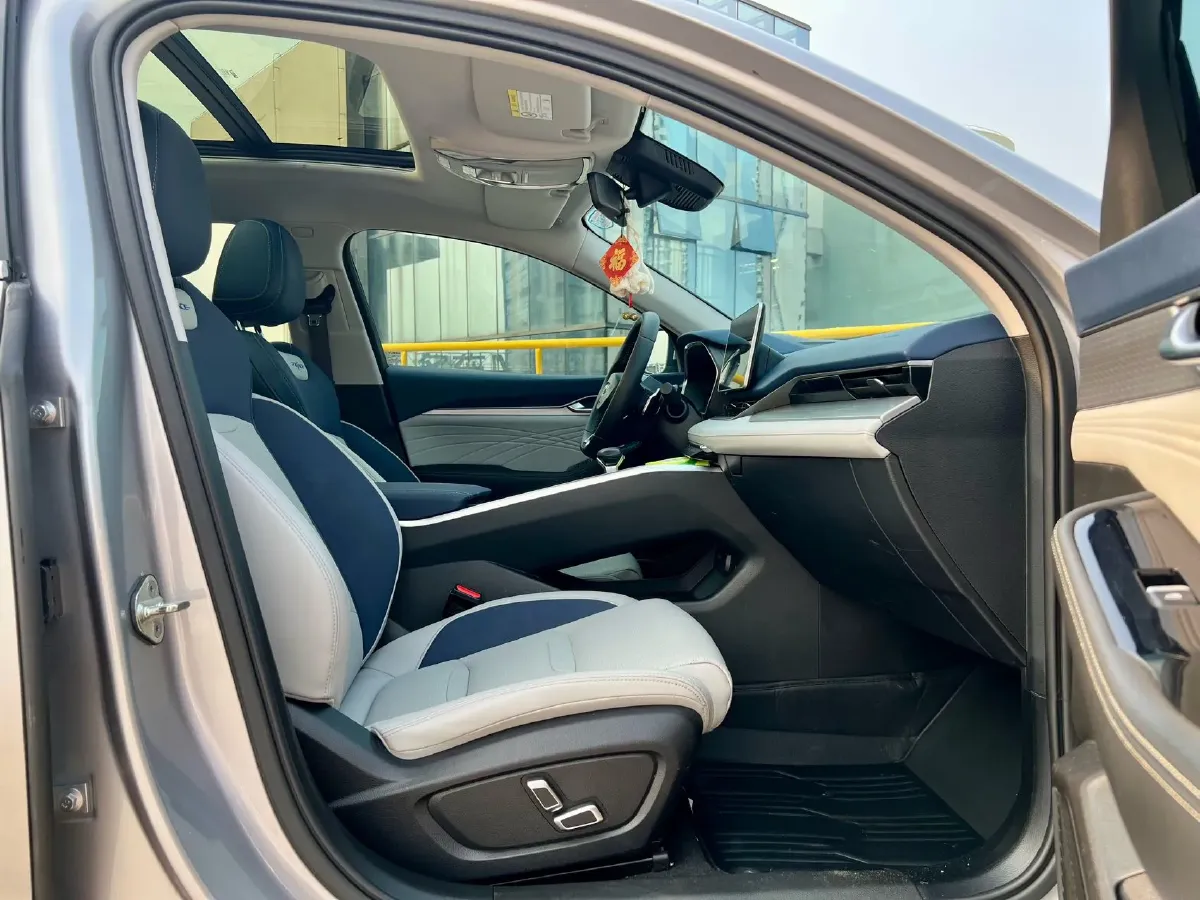 2021 Geely Preface 2.0T 190HP L4 7DCT,autocango,china used car exporter,china ev exporter,chinese used car exporter,chinese used ev exporter