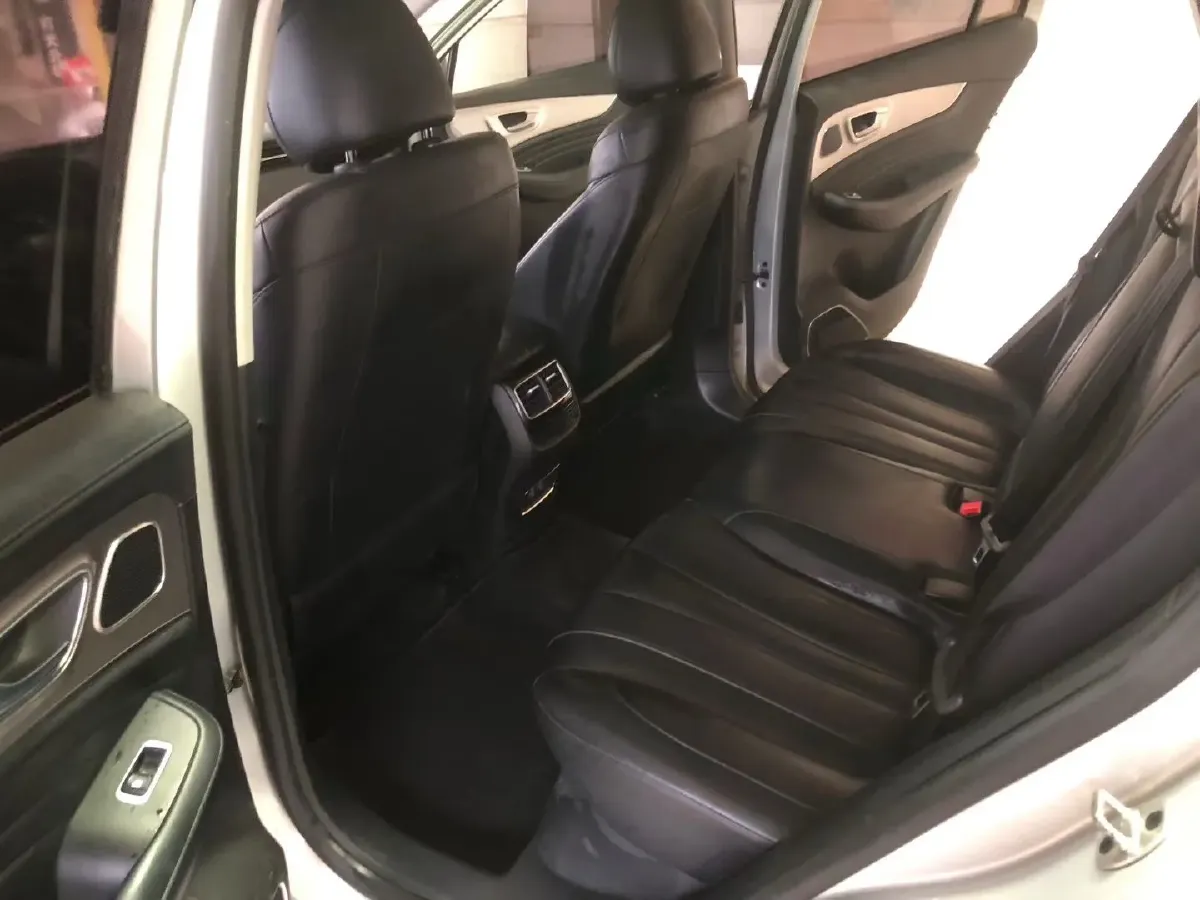 2019 Roewe RX5 MAX 1.5T 173HP L4 6AT,autocango,china used car exporter,china ev exporter,chinese used car exporter,chinese used ev exporter