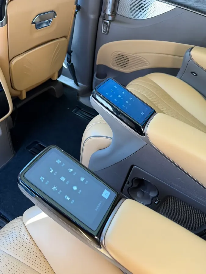 2022 HongQi HS7 3.0T 337HP V6 8AT,autocango,china used car exporter,china ev exporter,chinese used car exporter,chinese used ev exporter