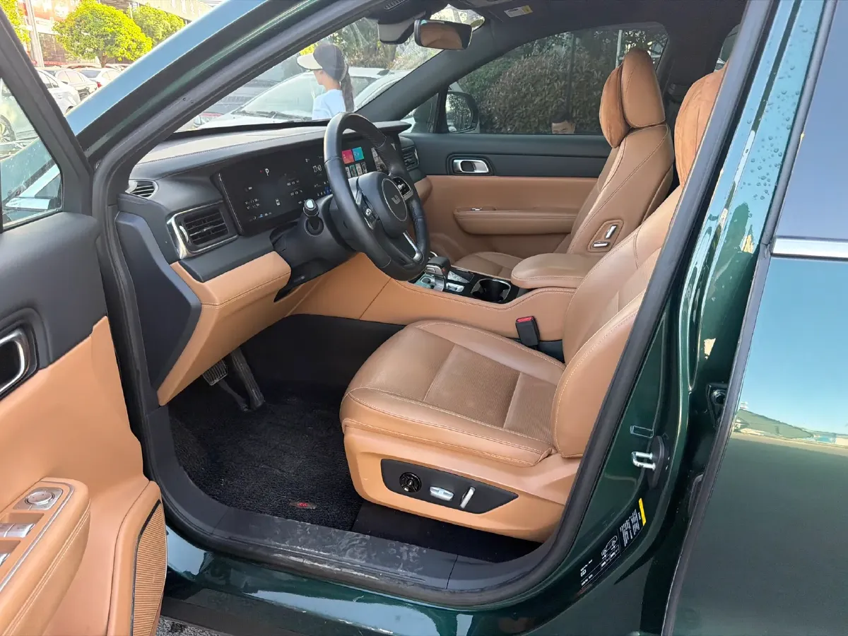 2021 Li ONE Range Extended 131HP REEV 40.5KWH,autocango,china used car exporter,china ev exporter,chinese used car exporter,chinese used ev exporter