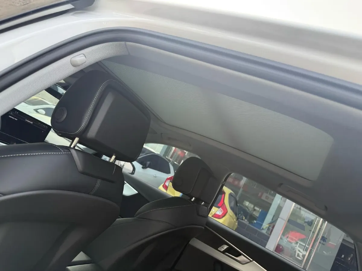 2025 Audi A4L 2.0T 190HP L4 7DCT,autocango,china used car exporter,china ev exporter,chinese used car exporter,chinese used ev exporter