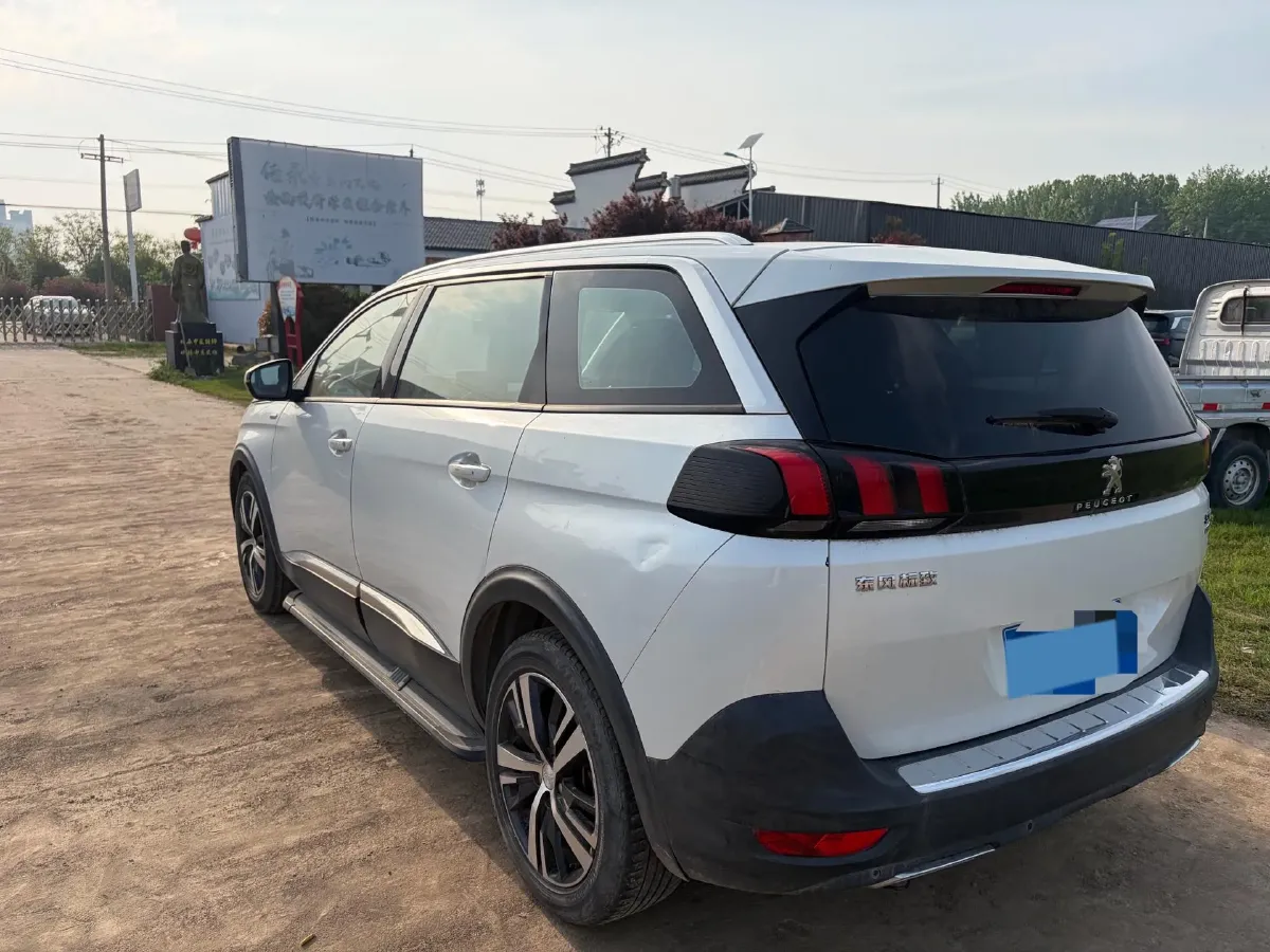 2017 Peugeot 5008 1.6T 167HP L4 6AT,autocango,china used car exporter,china ev exporter,chinese used car exporter,chinese used ev exporter